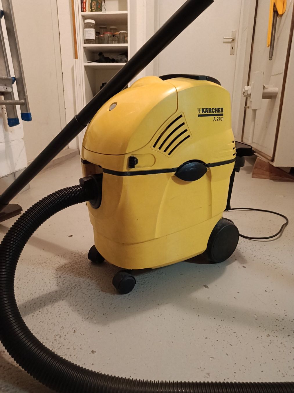 Aspirapolveri & Accessori: Staubsauger "Kärcher" – Usato da Mörschwil venduto da Erwin8242