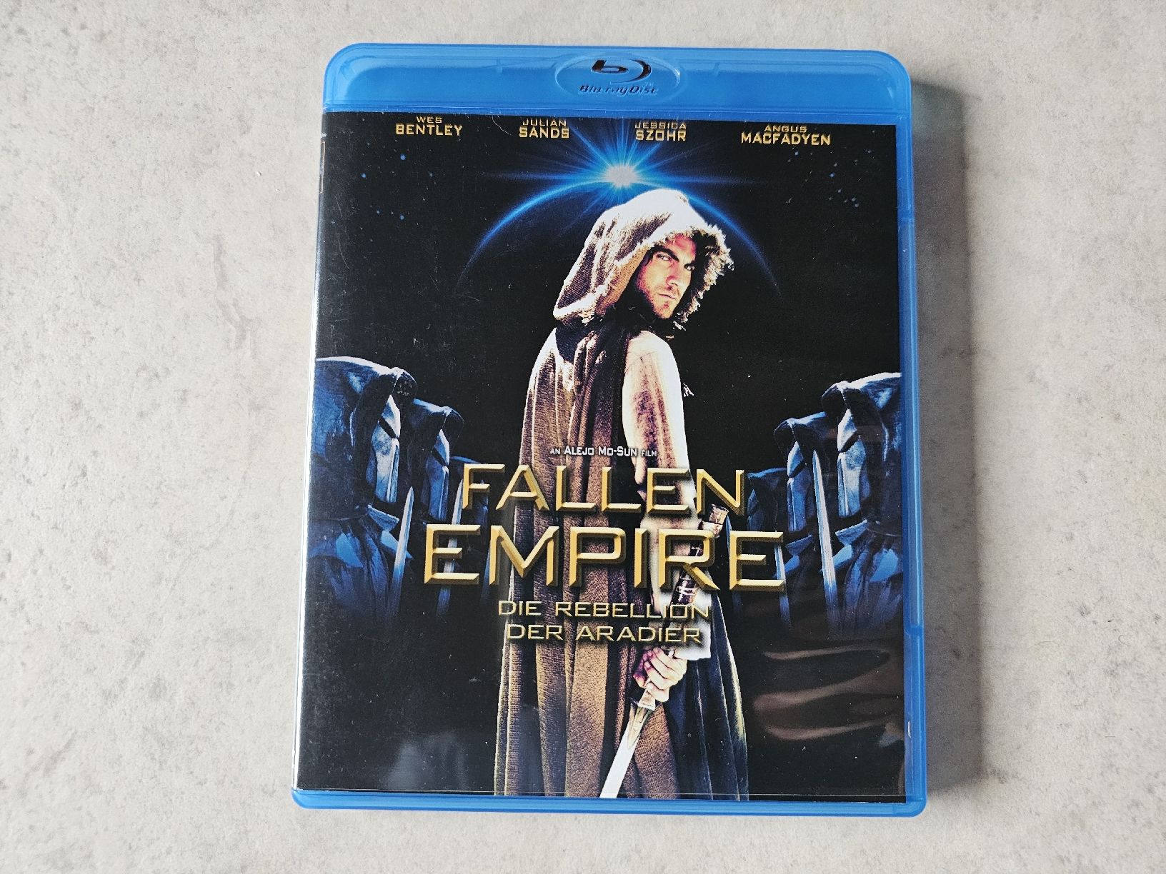 Tutti i DVDs: Fallen Empire  -  Die Rebellion der Aradier  /  Bluray – Usato da Schneisingen venduto da backstore24