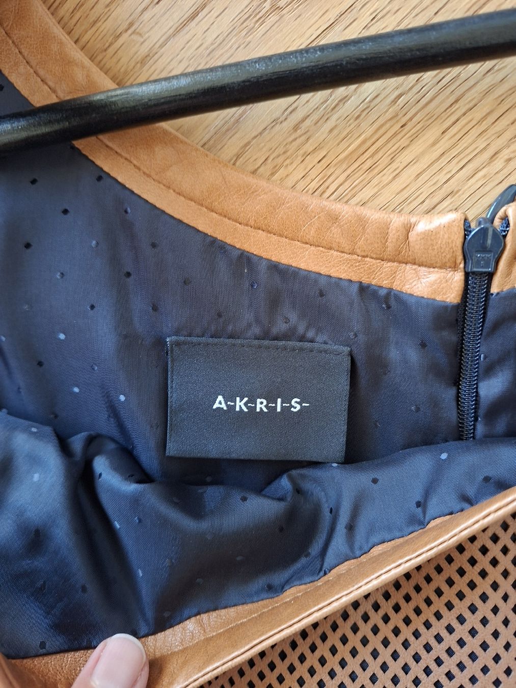 Akris Vestiti: Etuikleid Leder AKRIS – Nuovo (secondo la descrizione) da Lieli venduto da Othella 2