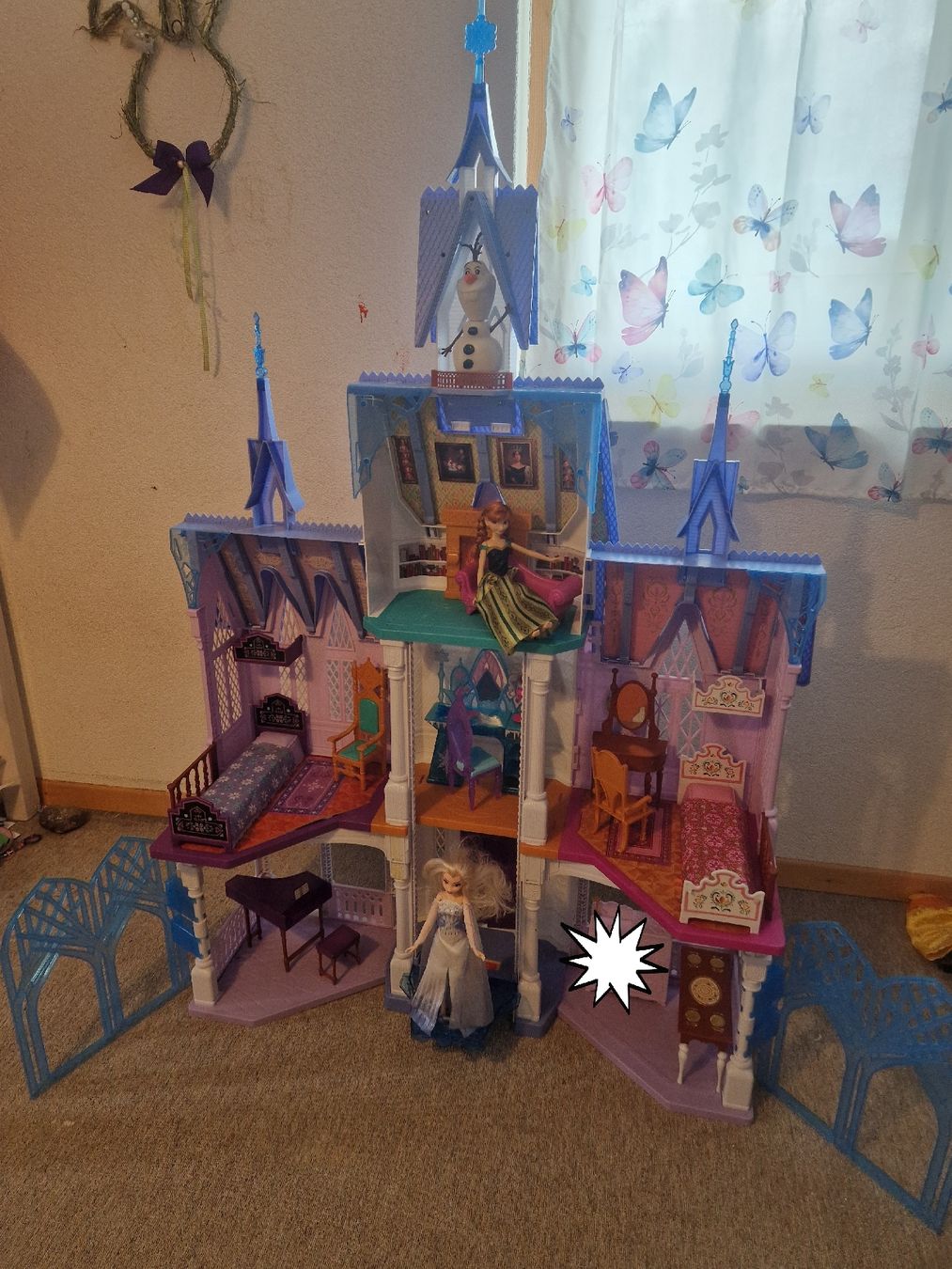 Hasbro Case e mobili per bambole: Schloß Arendel Disney – Usato da Dietlikon venduto da gunner242 2