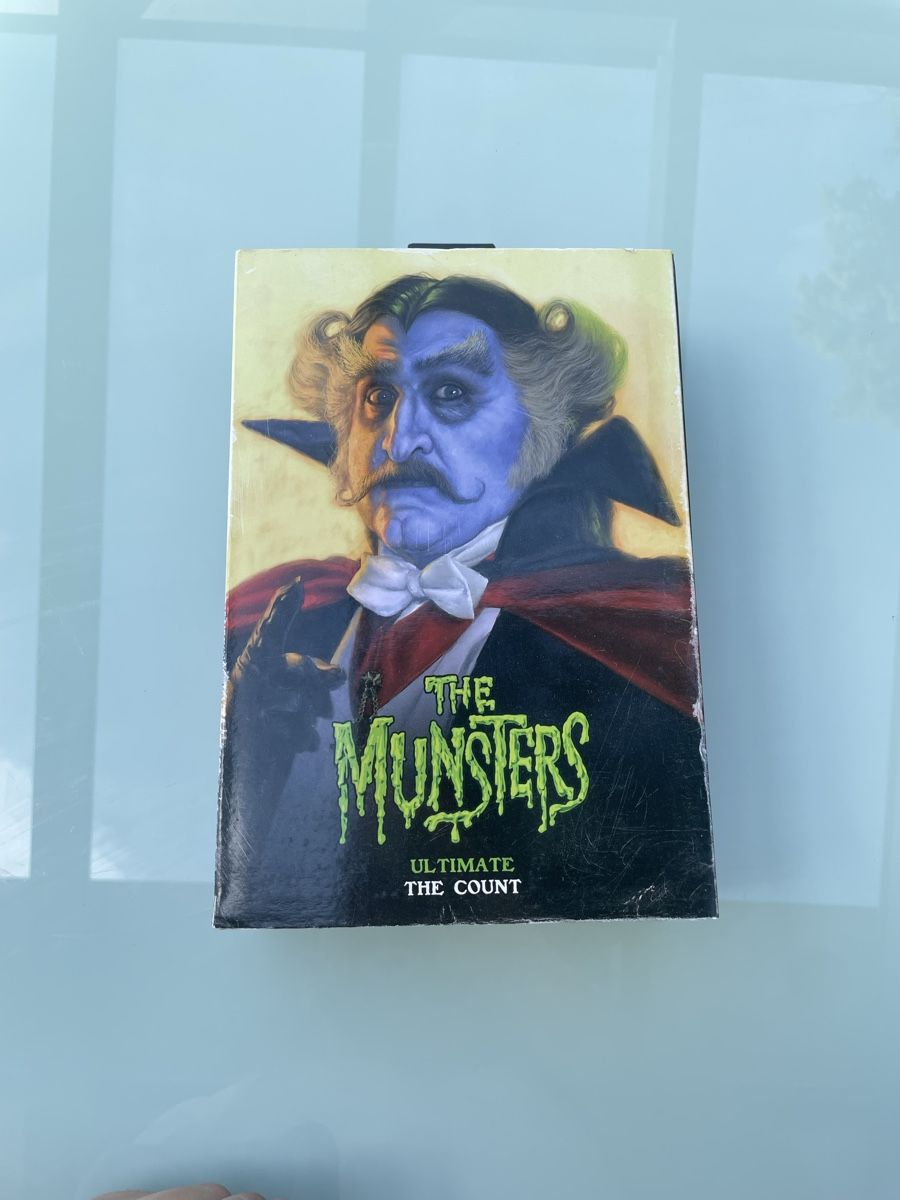 Statuette: Figurine Neca the munster the count  – Nuovo e nell'imballaggio originale da Les Brenets venduto da serialdrink