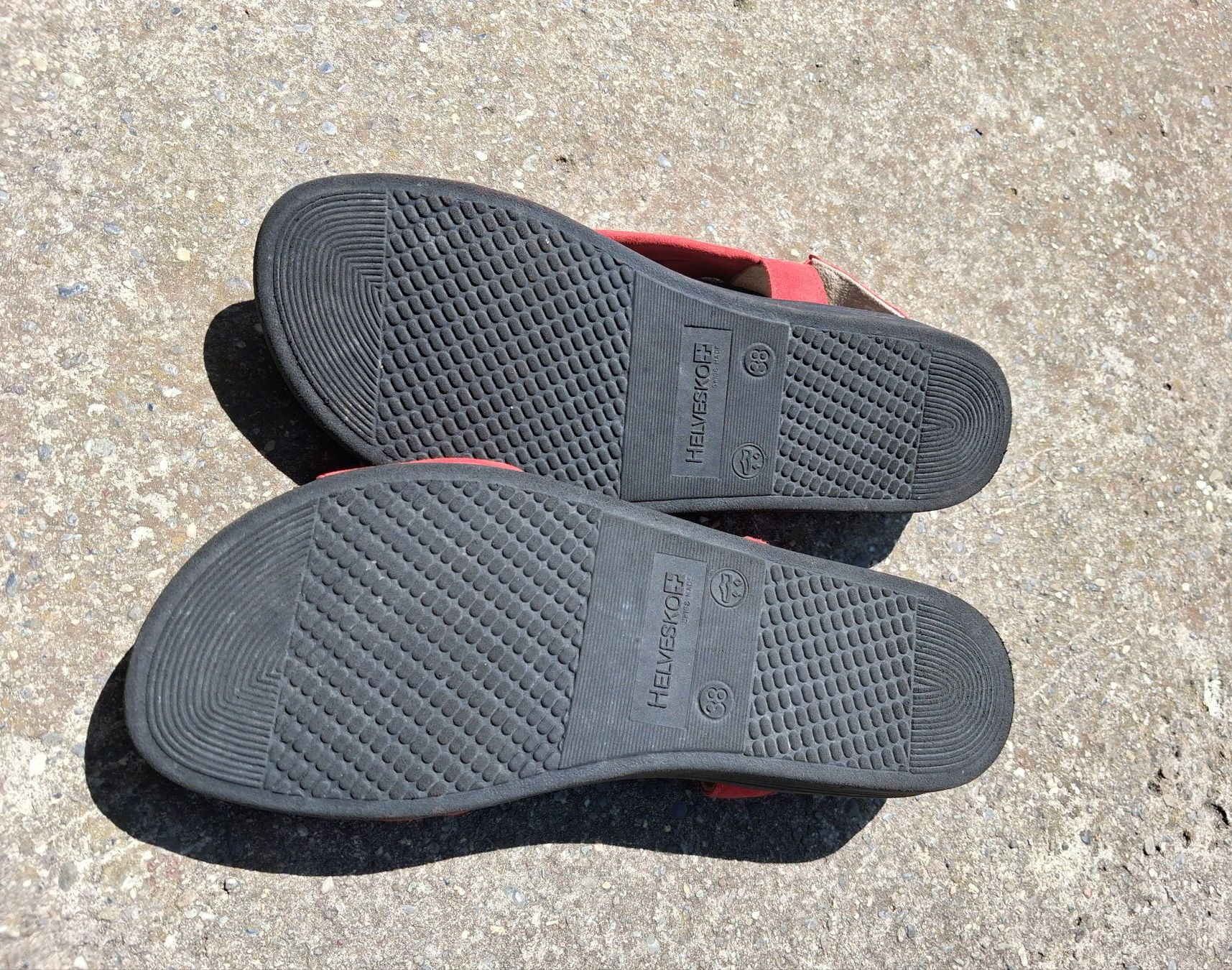 Helvesko Damenschuhe: Sandaletten Leder, rot Gr. 38, HELVESKO – Gebraucht aus Wald ZH von e8e 5