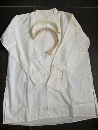 Antikes Hemd, weiss, mit Kragen, deutliche Gebrauchsspuren