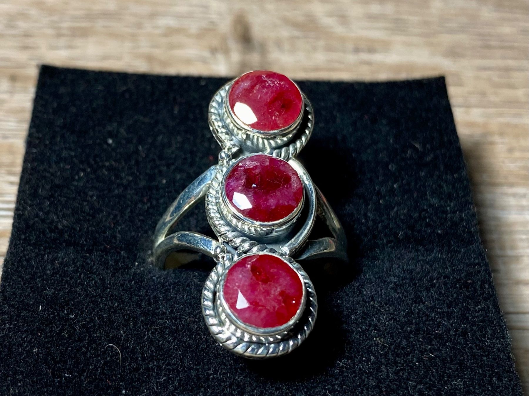 Ringe: Moderner orientalischer Silberring mit natürlichem Rubin – Neu und originalverpackt aus Laax von Kiki_Kingdom3