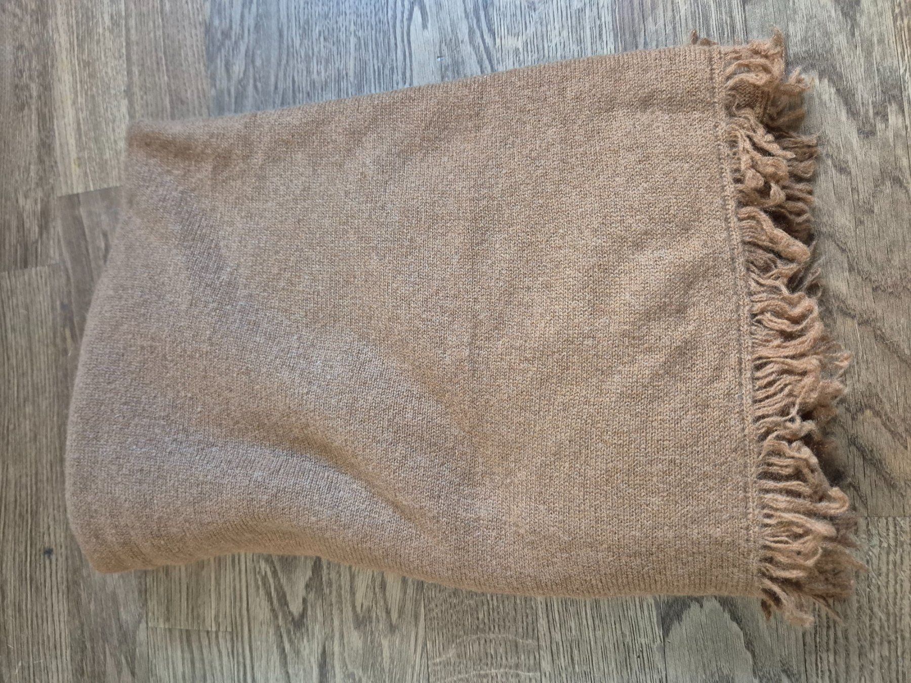 Foulard & Sciarpe: Light brown cashmere scarf – Usato da Zürich venduto da monadiederich 2