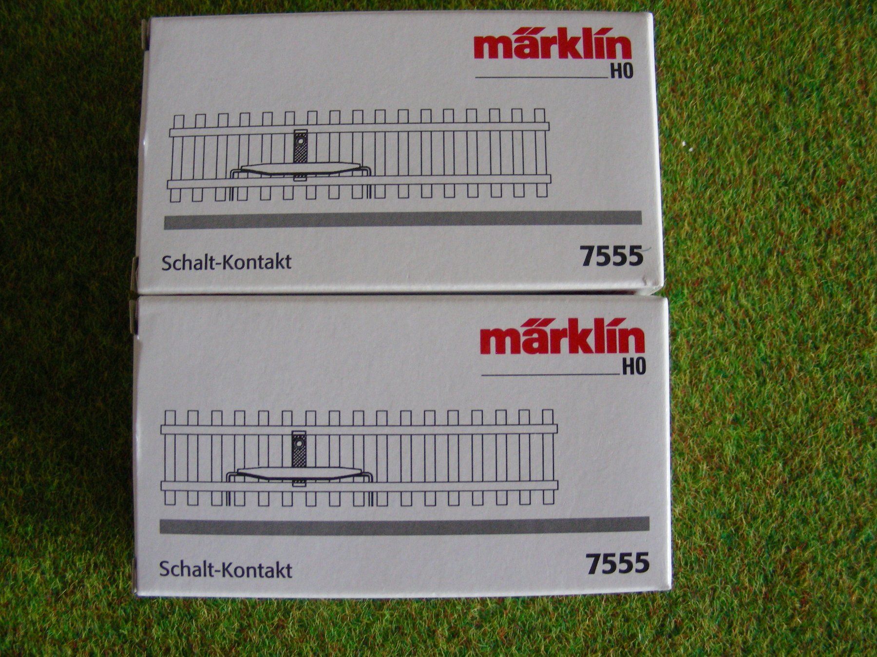 Märklin Modelleisenbahnen: Märklin Contact de commande 7555 / 4 Pièces – Neu und originalverpackt aus Villars-Burquin von Rodjeurs