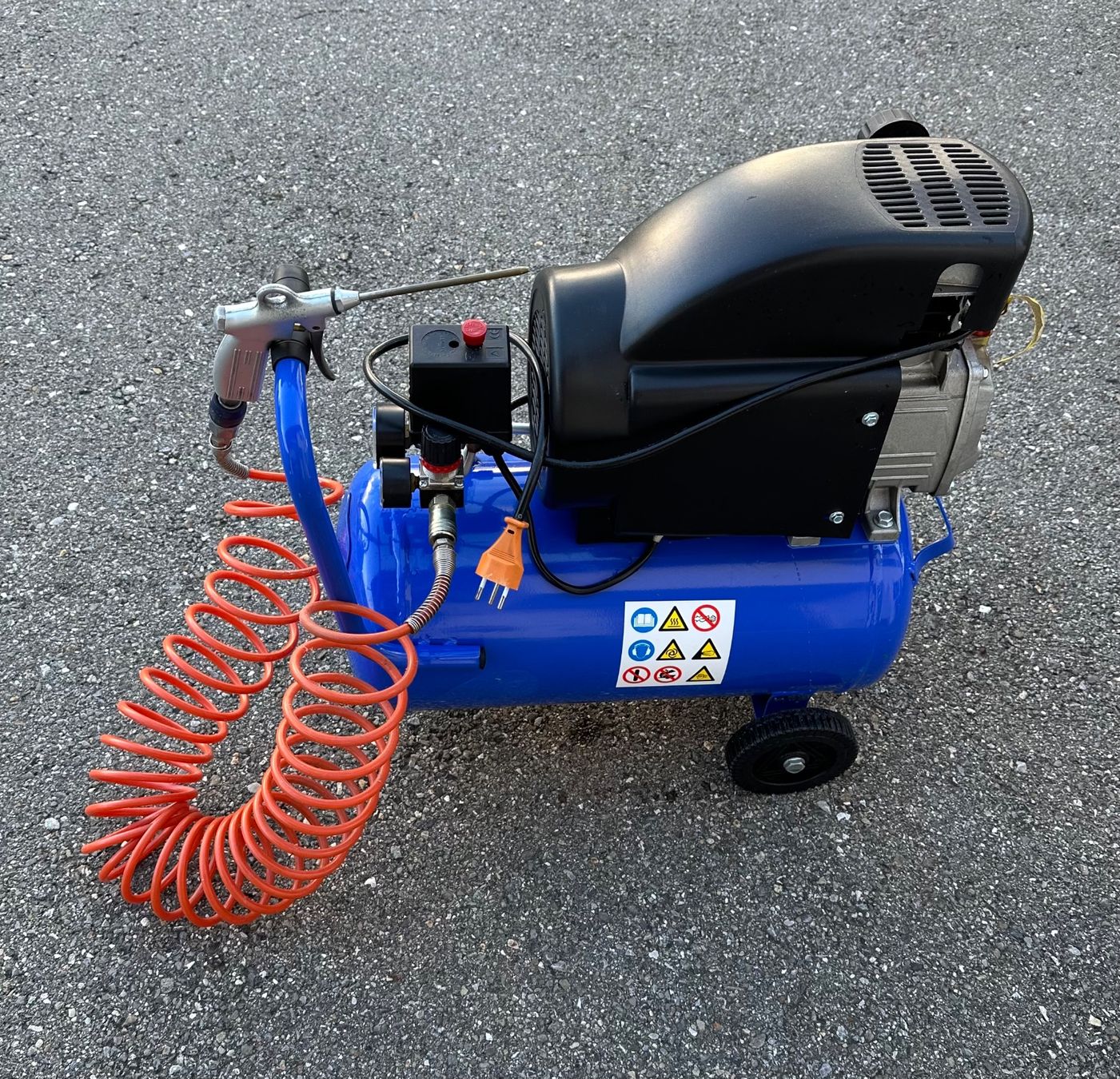 Compresseurs: Compresseur 24litres marque Okay – D'occasion à plagne par grandgalop