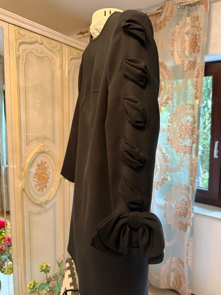 Valentino Vestiti: Valentino Kleid, Schwarz, Gr. 46 – Nuovo (secondo la descrizione) da Wangen ZH venduto da tel_gxb5 3