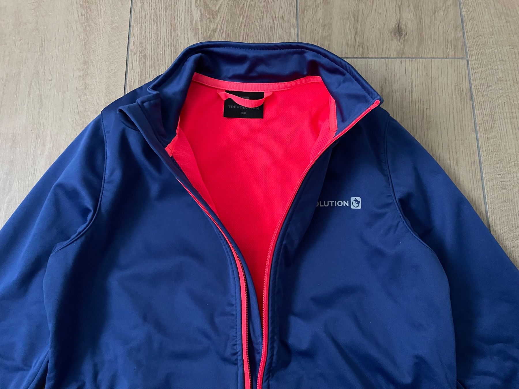 Trevolution Vestes & Manteaux: Softshelljacke von Trevolution Gr. 140 NEU – Neuf (Voir description) à Waltenschwil par hansnine 1