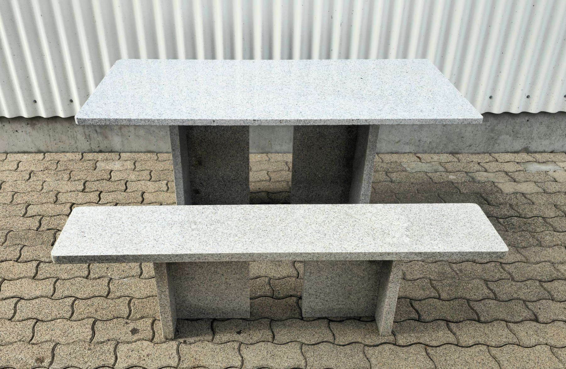 Tavoli: Granittisch mit Sitzbank – Usato da Etzgen venduto da juj_b678 3