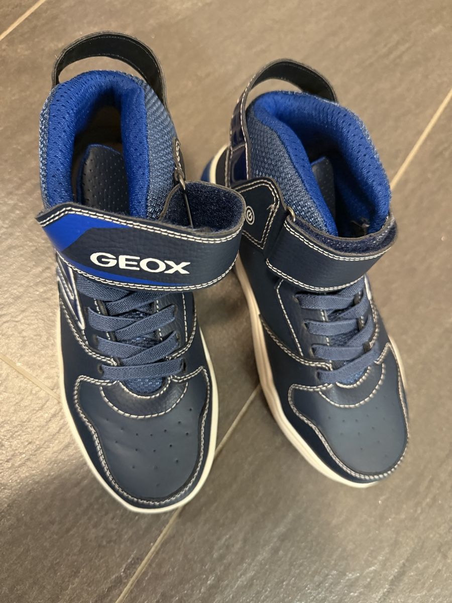 Geox Scarpe per ragazzi: Geox Kinderschuhe Gr. 35, Navy/Royal, Neu – Nuovo e nell'imballaggio originale da Härkingen venduto da Iceman_09 1