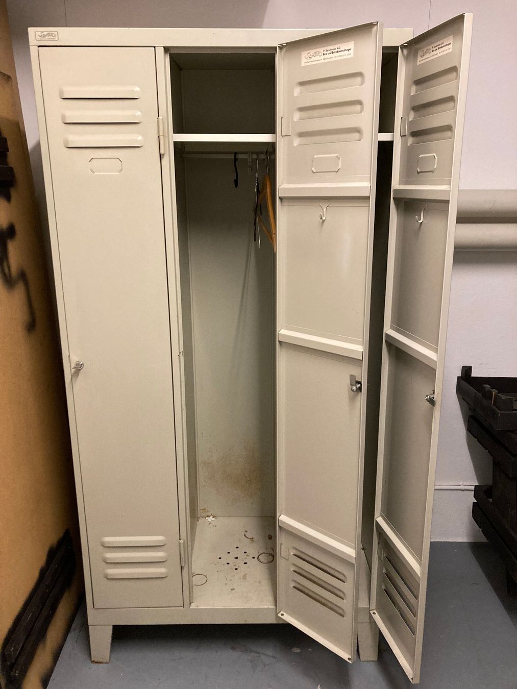 Garderobe: Garderobenschrank Sanda – Gebraucht aus Dübendorf von Fendi07 3