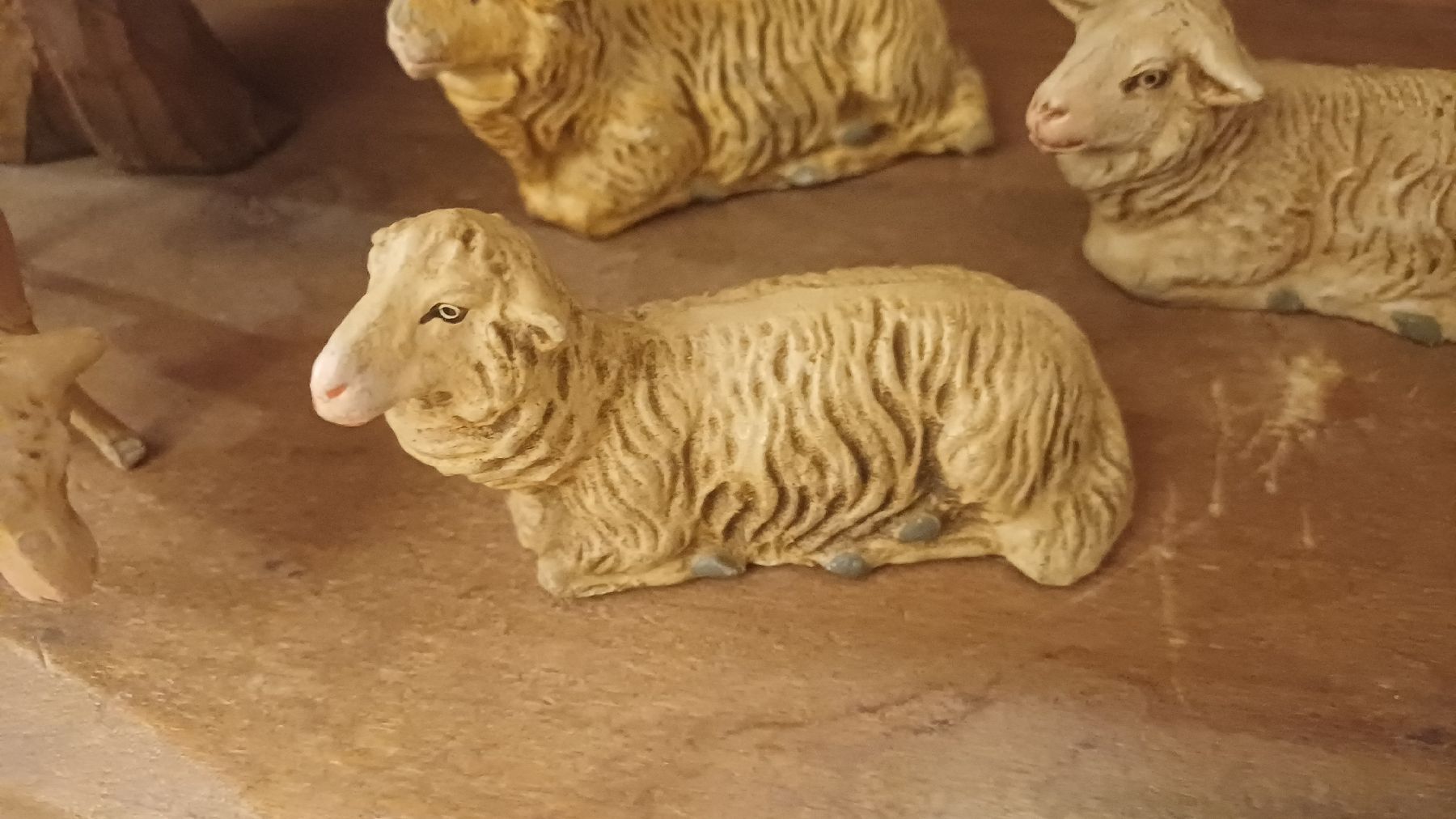 Figuren: 4 Antike Krippenfiguren Schafe – Gebraucht aus Flawil von Naphtali 7