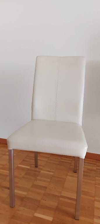 Sedie: 4 Essstühle aus Leder creme weiss – Usato da Fehraltorf venduto da rai66 1