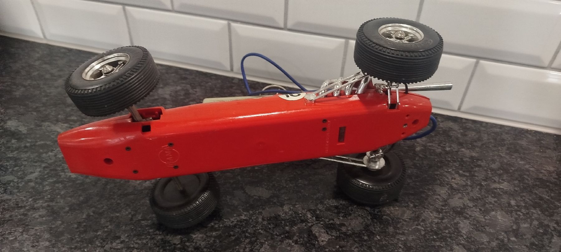 Giocattoli: Voiture télécommandée de course , jouet ancien, années 60 – Difettoso da Genève venduto da Octo-puces 4