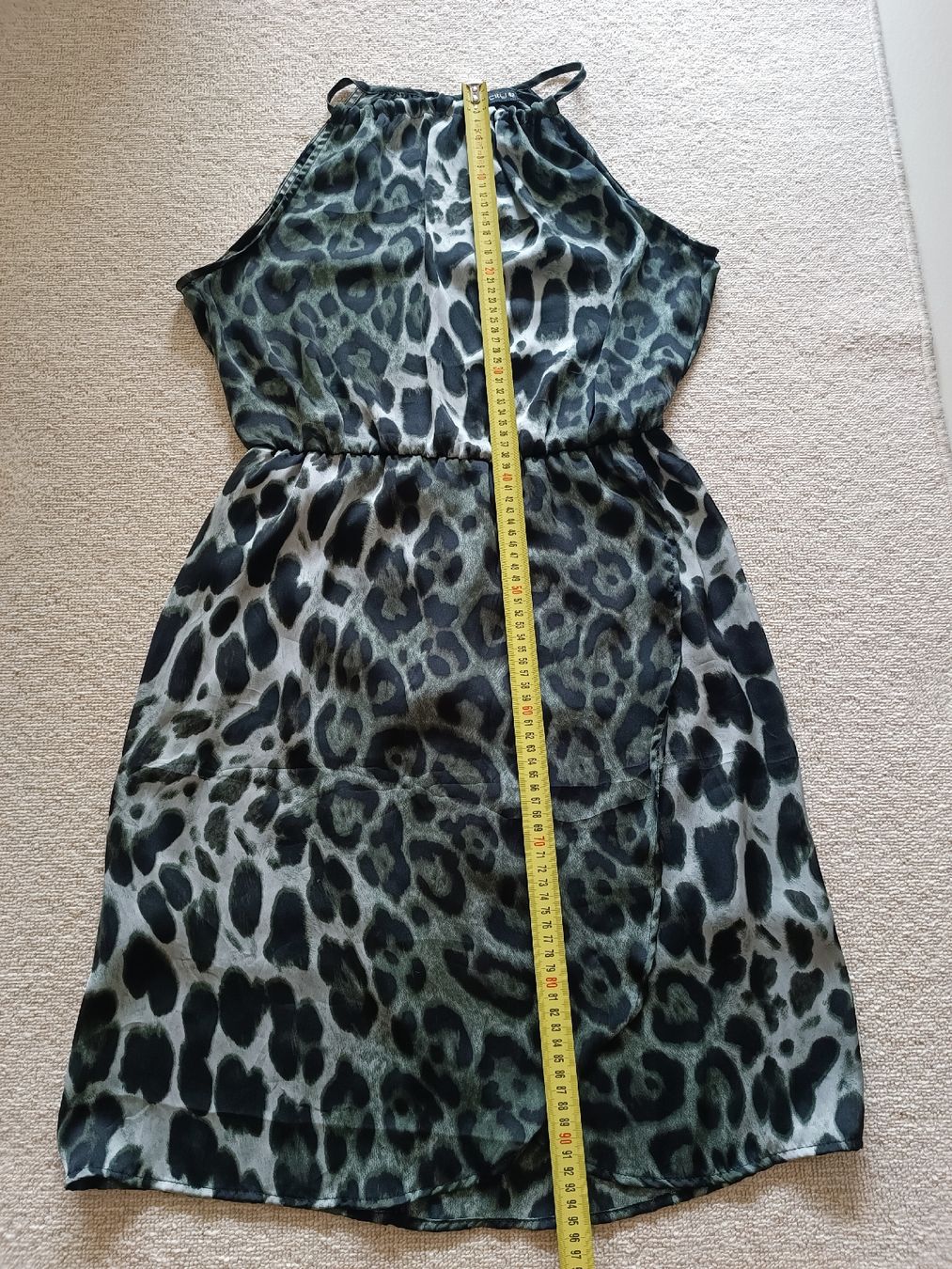 Kleider: Kleid mit Leopardenmuster, Wickelstil 42 – Gebraucht aus Wallisellen von C_DM 6