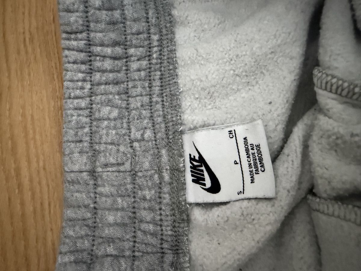 Nike Hosen: jogging Nike – Neu (gemäss Beschreibung) aus Carouge GE von goi_krq7 1