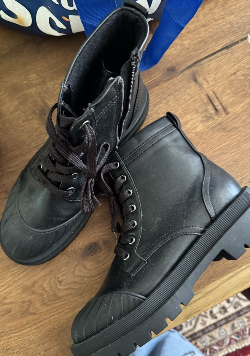 Graceland Scarpe da donna: Bottines noires en 39 – Nuovo (secondo la descrizione) da Moutier venduto da berdatcassandra