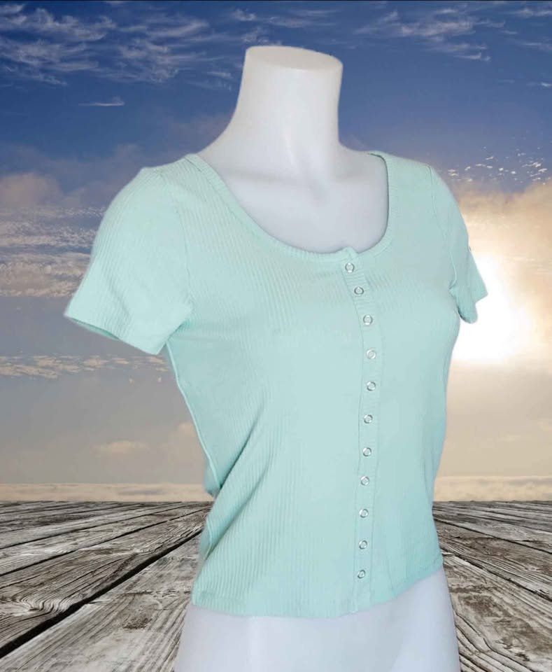 C&A T-shirt: NEU geripptes Tshirt – Nuovo e nell'imballaggio originale da Aarburg venduto da Hystoria 3