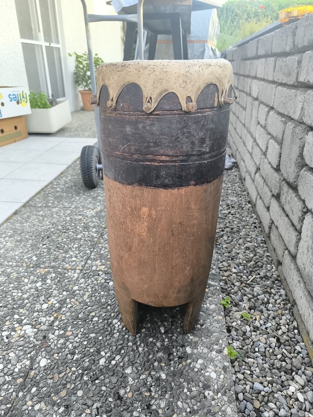 Instruments de musique: Antike Trommel mit echtem Leder – D'occasion à Nohl par xsc_6pjt 2