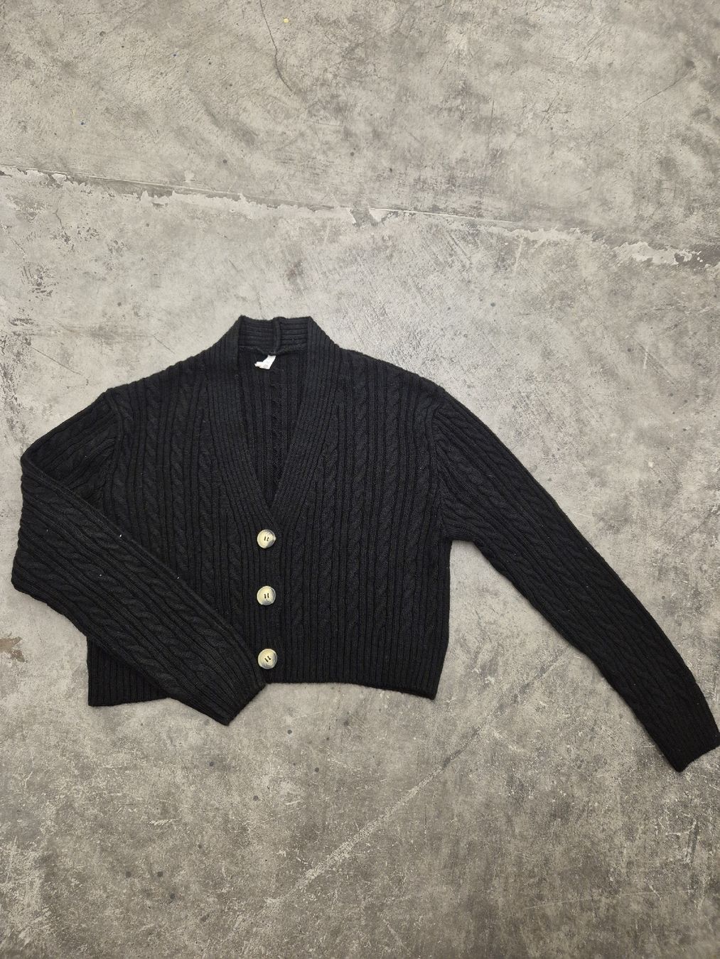 Giacche: Strickjacke schwarz Gr. L Top Defacto DF Young – Usato da Bern venduto da nan_cqg8