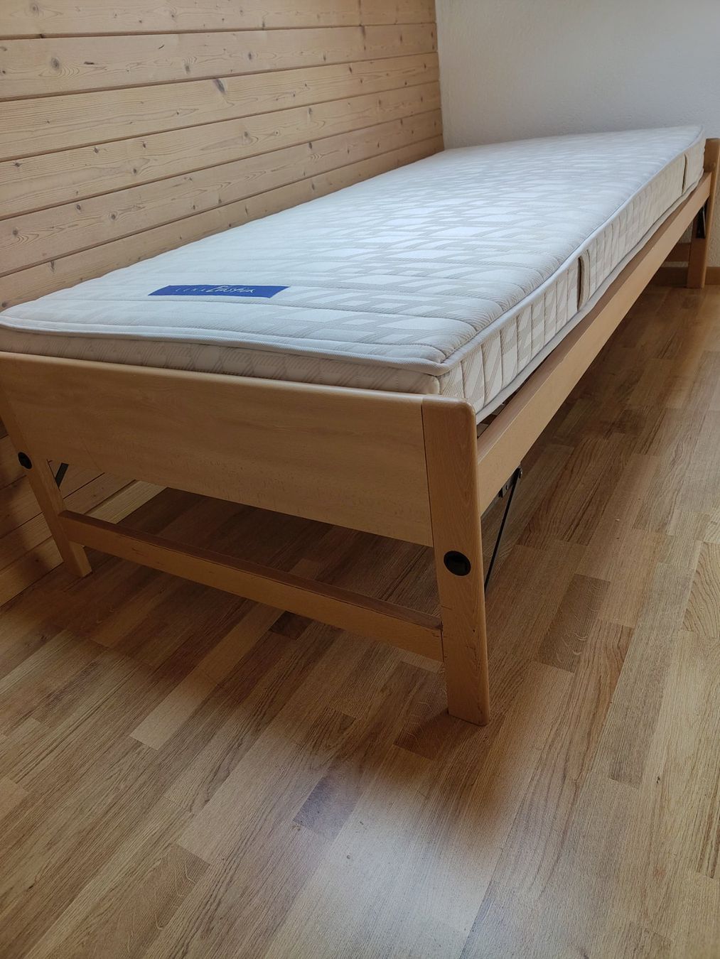 Letti: Einzelbett (LETZTE CHANCE) – Usato da Beinwil am See venduto da Msunneschin