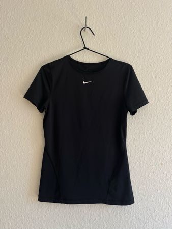 T-shirt Nike Dri-FIT noir, taille S