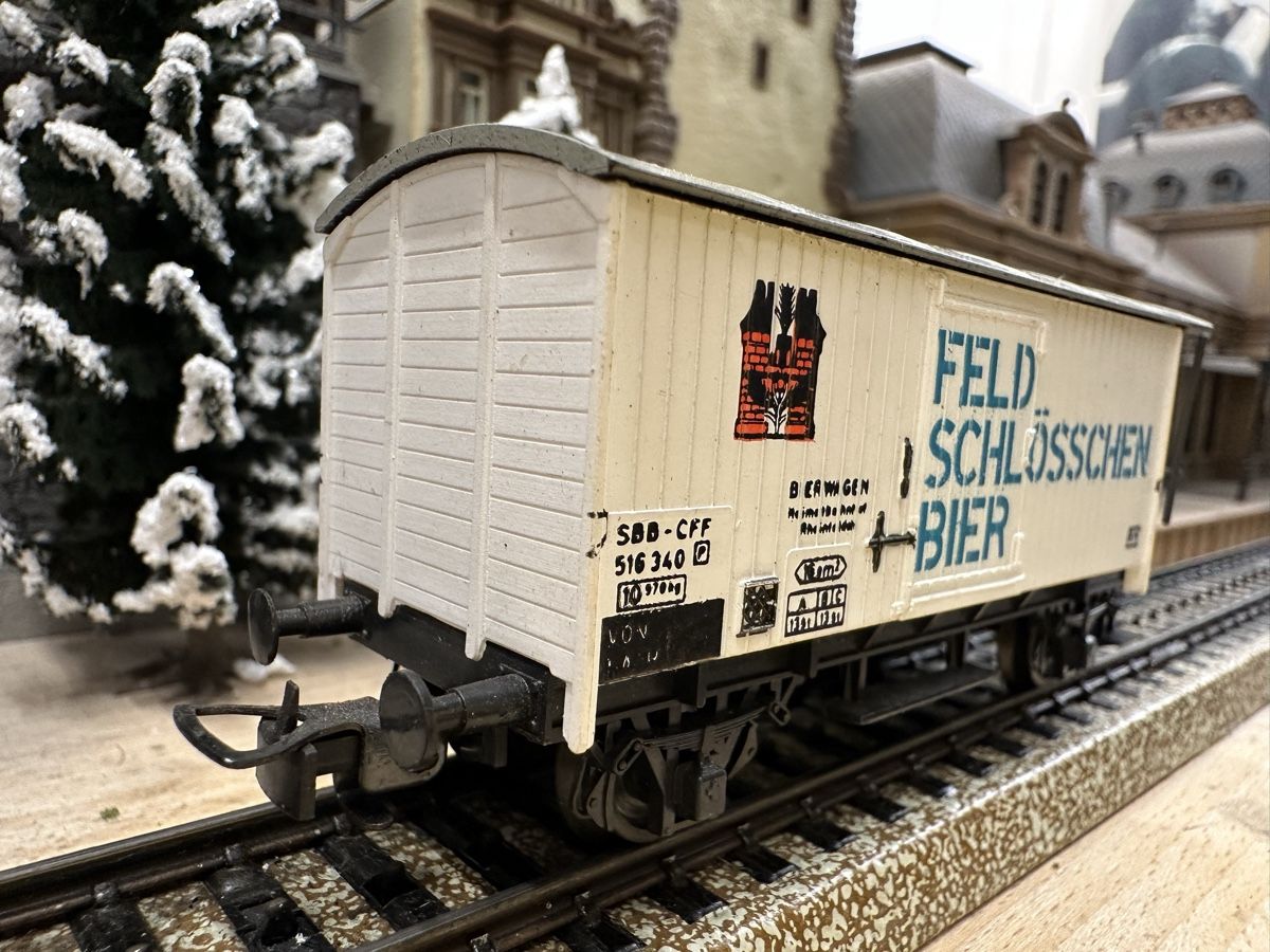 Liliput Modellini di ferrovie: Lilipus SBB Feldschlösschen K2 Güterwagen – Usato da Lupsingen venduto da New-Haven