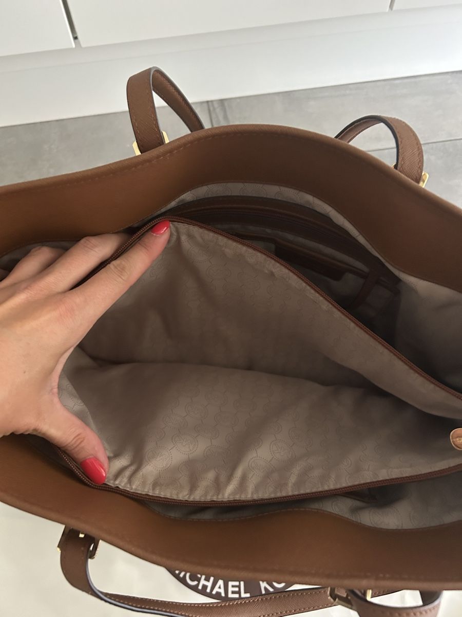 Michael Kors Sacs femmes: Michael Kors Shopper braun – D'occasion à Engelburg par Quinti15 1