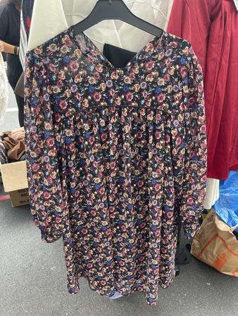 Zara Kleid geblümt langarm Gr S