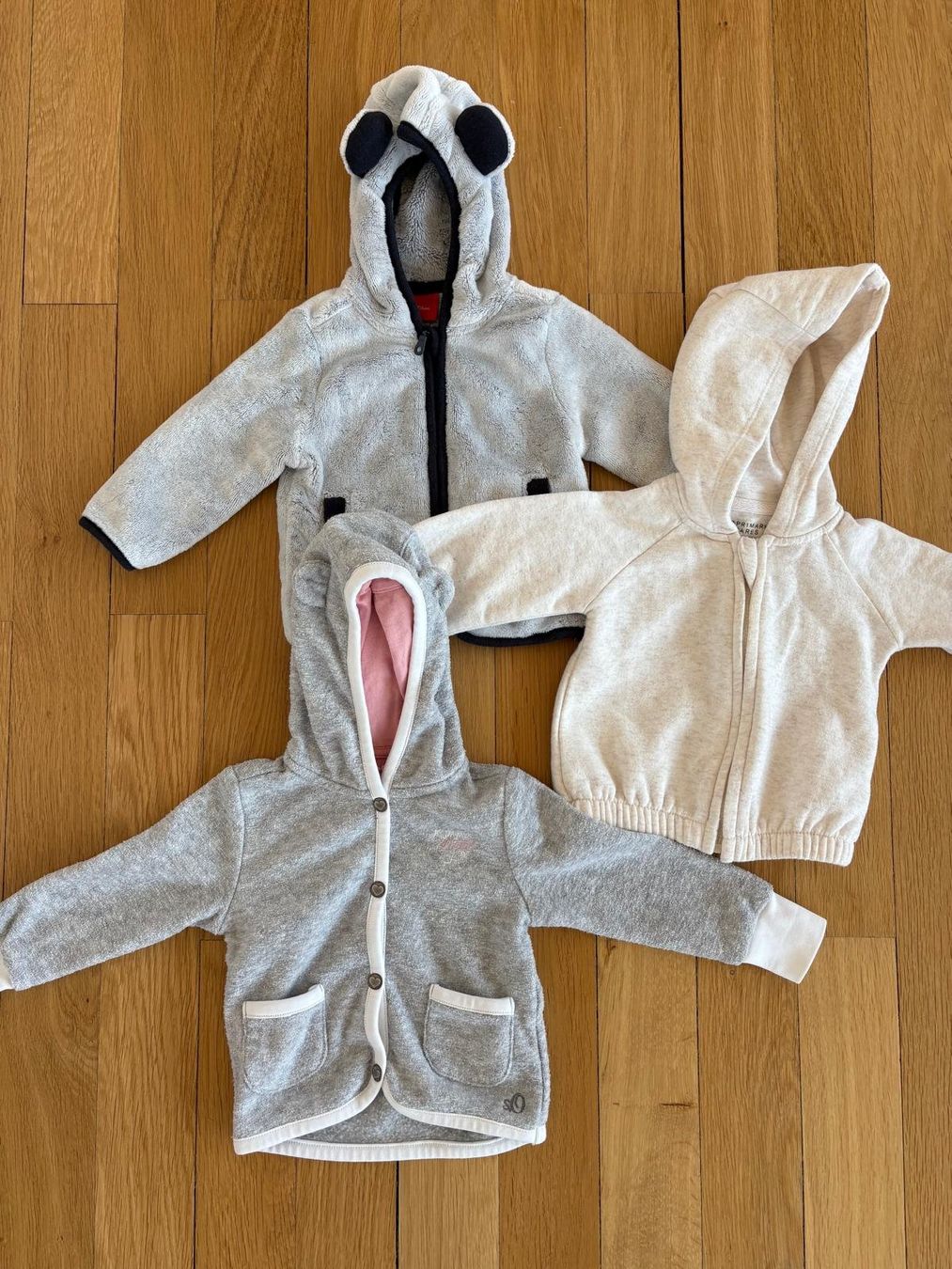 Jacken: Baby Kapuzenjacke – Gebraucht aus Uetikon am See von mer_9tvx