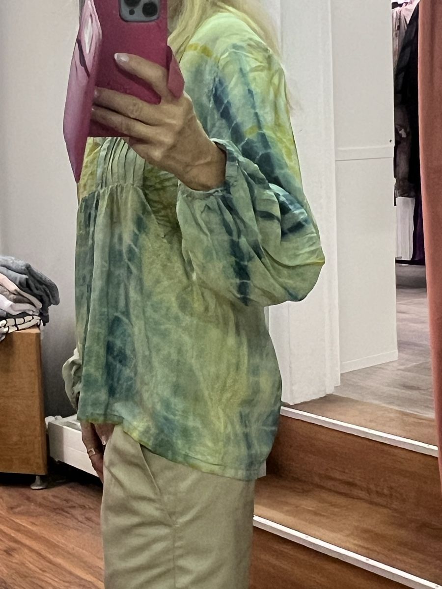 Blusen: Cofur Damen Bluse Seide Grösse S Batik Muster – Gebraucht aus Burgdorf von puppennetz 4