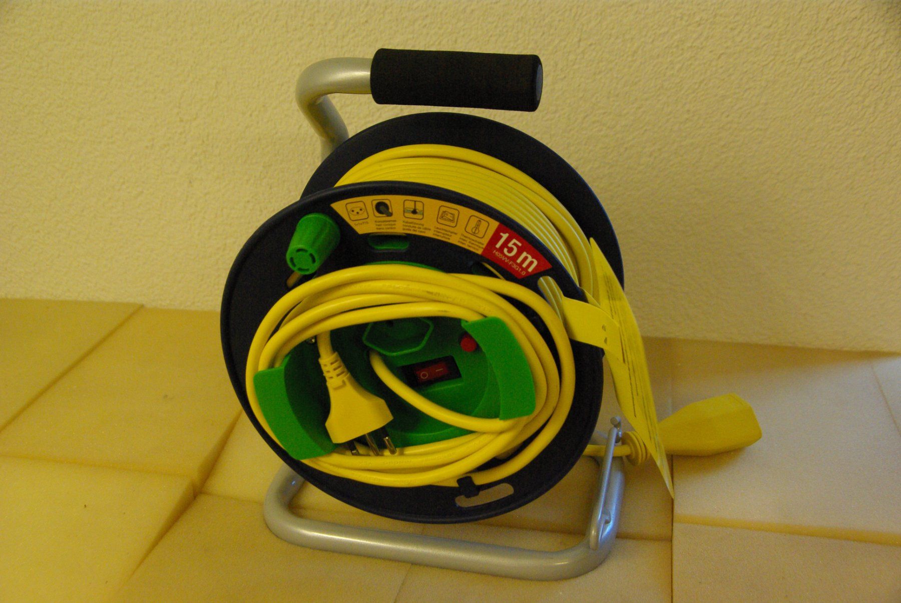Cavi: Kabeltrommel mit 15m Kabel, gelb – Nuovo e nell'imballaggio originale da Herisau venduto da Cevianer1844 8