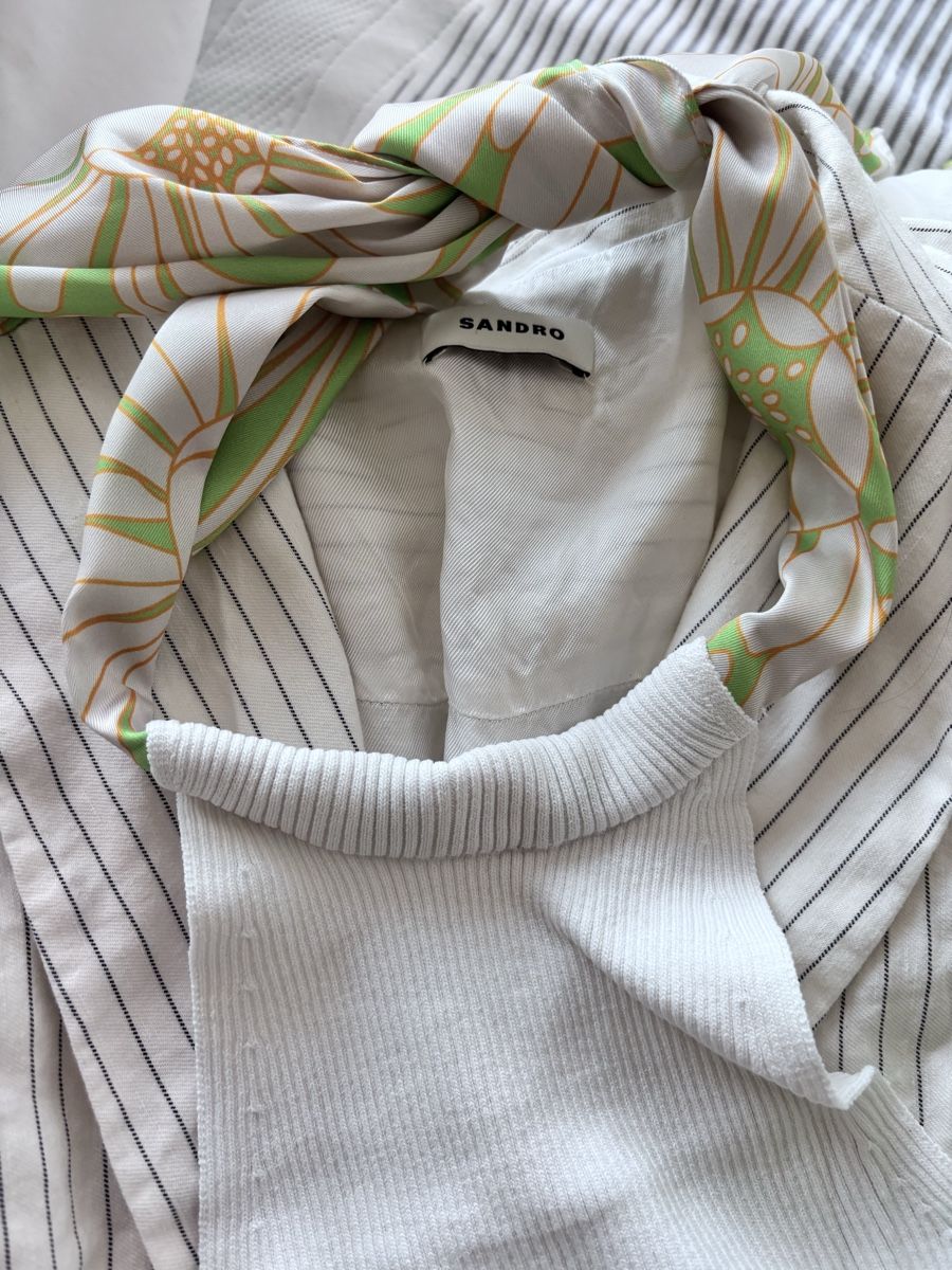 Sandro Lotti di vestiti: Sandro, ensemble motif fleur vert/blanc taille 1 – Usato da Chêne-Bougeries venduto da vir_9w2t 1