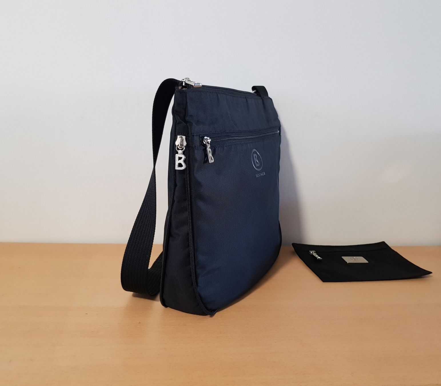 Bogner Borse da donna: Bogner Umhängetasche in Schwarz – Usato da Basel venduto da Birs868 2