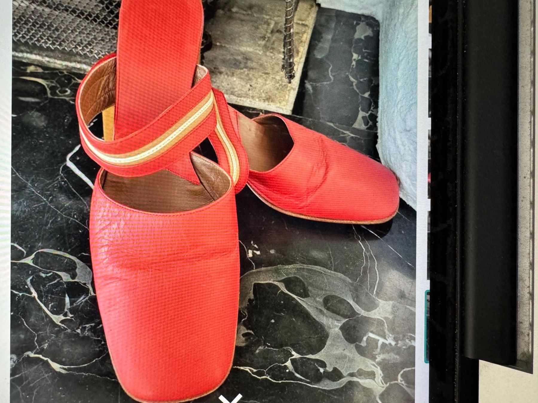 Hugo Boss Damenschuhe: Mules Hugo Boss – Gebraucht aus Flanthey von diamonds02 3