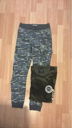 Abercrombie Fitch T-Shirt and Joggers Size M