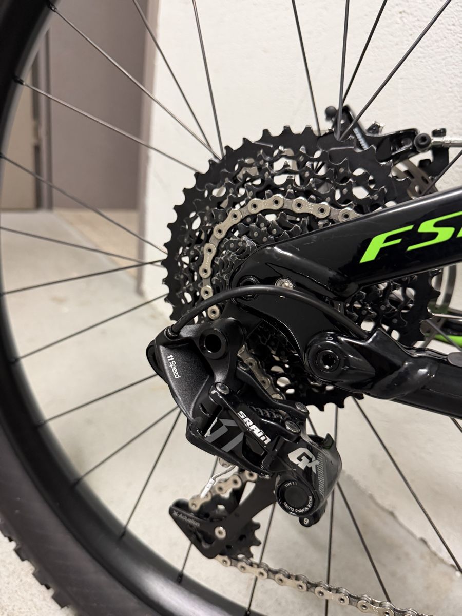 Specialized Biciclette: Ebike Turbo Levo FSR Comp C6 6Fattie – Usato da Alpnach Dorf venduto da FO91 7