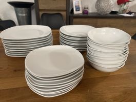 Geschirrset Teller und Schalen weiss 36-teilig guter Zustand