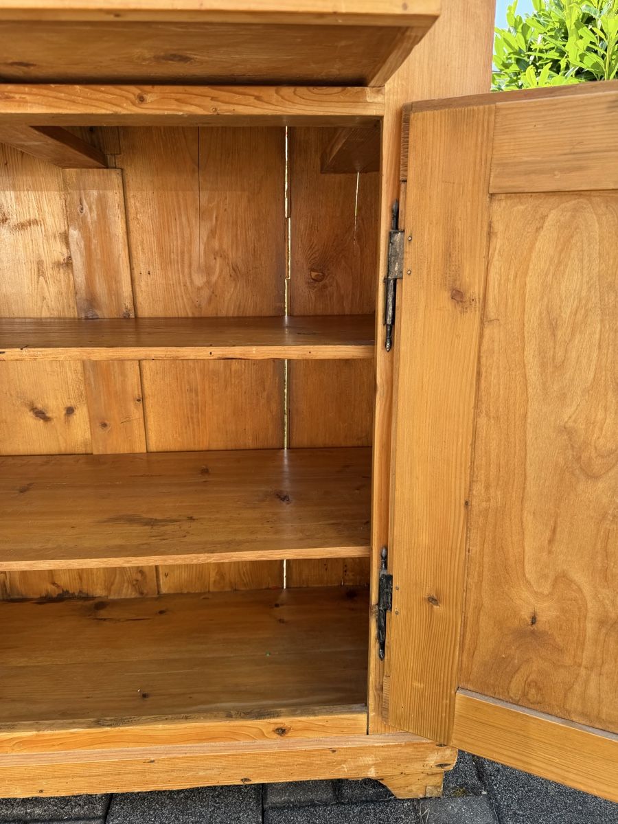 Credenze: Buffet / Vitrinenschrank – Usato da Strengelbach venduto da fiore6 2