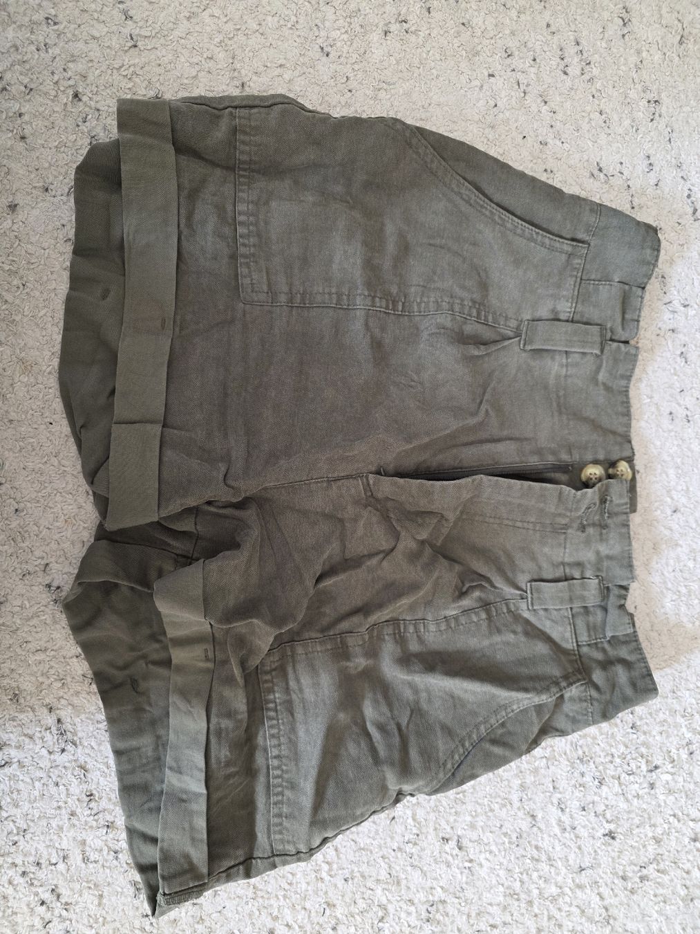 Hosen: Short kaki Miss Selfridge taille 36 – Gebraucht aus Vevey von Renka2011