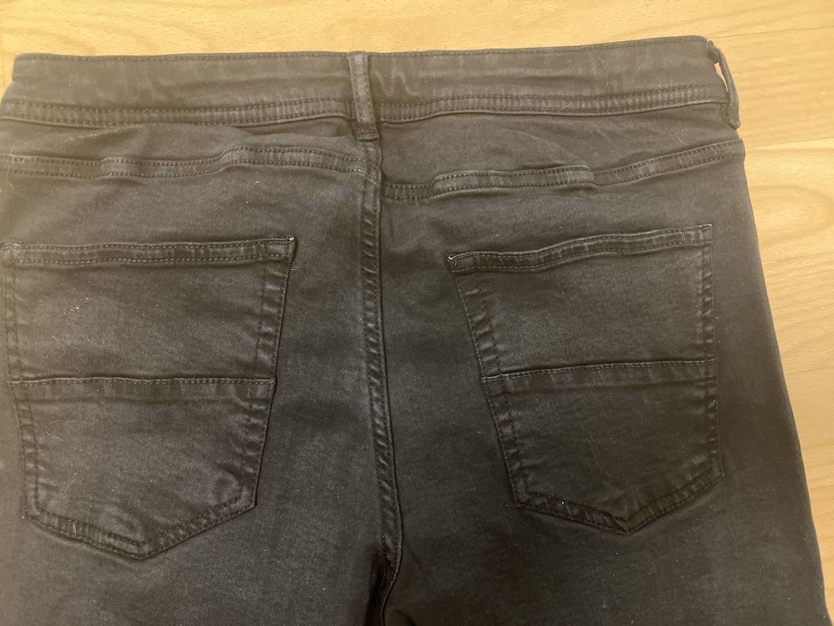 Pantaloni: Schwarze Hose Damen Gr. 40 – Usato da Thun venduto da Golden-Gate 3