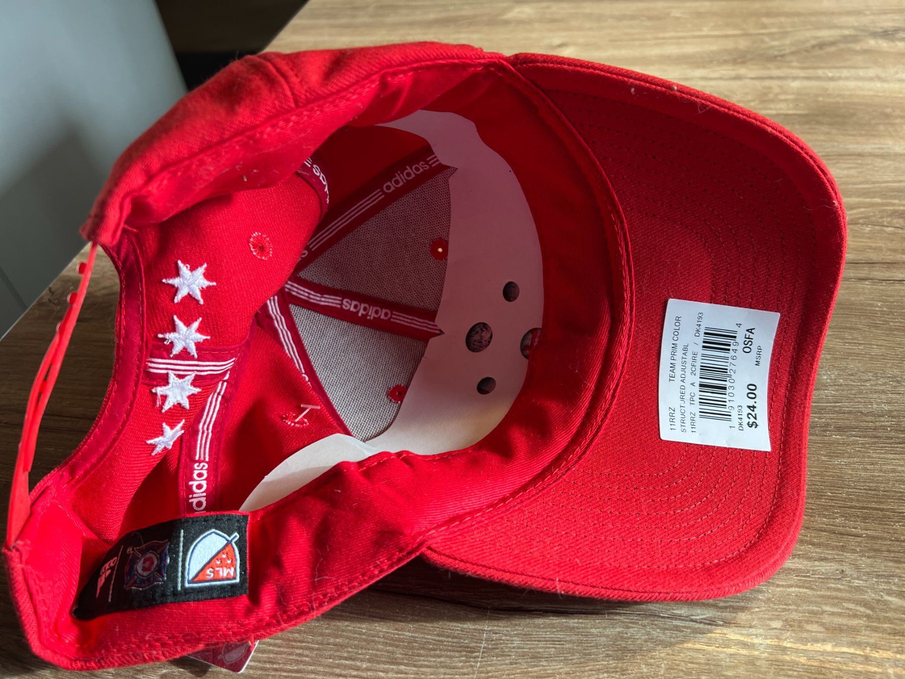 Adidas Copricapi, berretti & cappellini: Baseball Cap Chicago Fire MLS rot – Nuovo e nell'imballaggio originale da Oberbüren venduto da Swictch 4