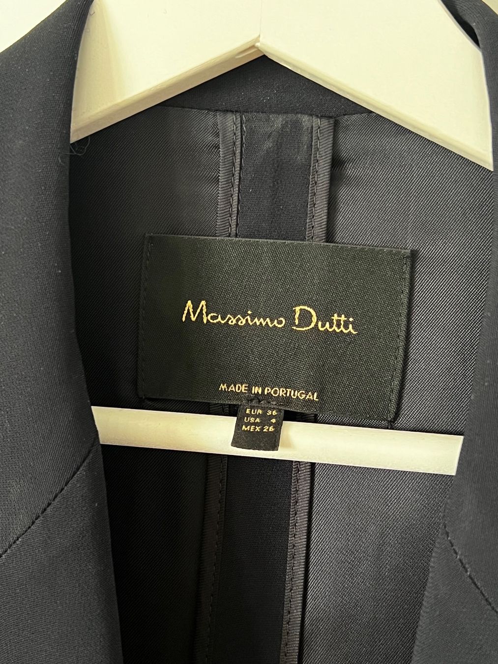 Massimo Dutti Giacche: Massimo Dutti double breasted crepe blazer – Usato da Adliswil venduto da nat_7q7l 4