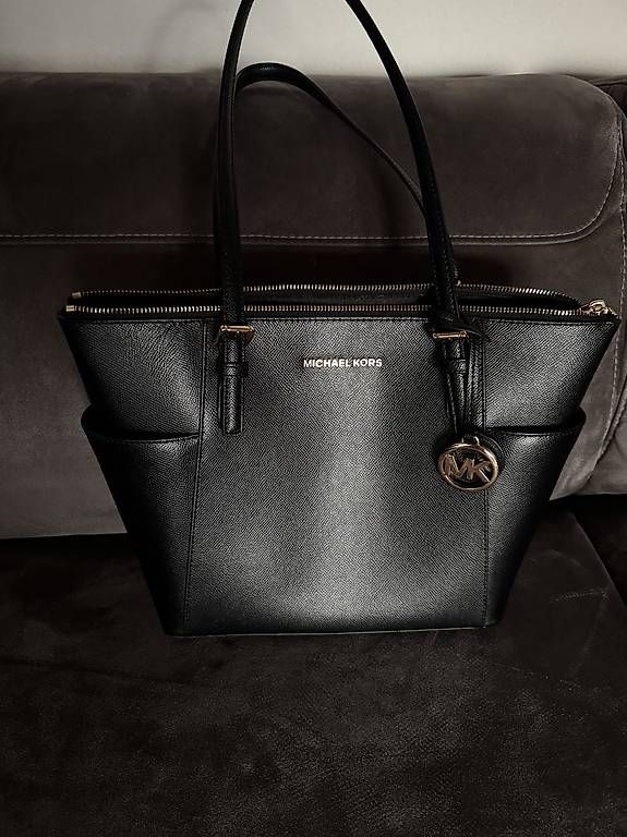 Taschen für Damen: Michael Kors Tasche  – Gebraucht aus niederhasli von Melamegu