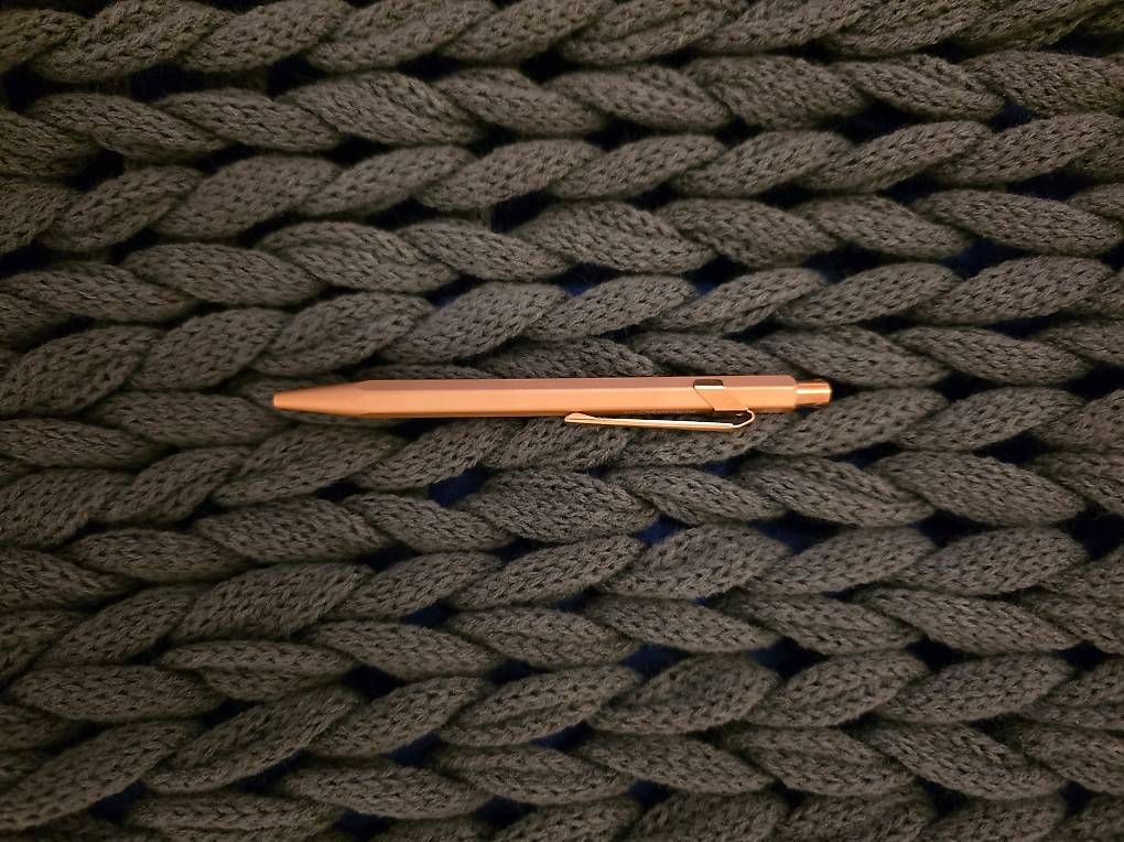 Coperte: Plaid/Decke in grober Strickart, Farbe Anthrazit, neu – Nuovo (secondo la descrizione) da Zollikerberg venduto da Doris11362 3