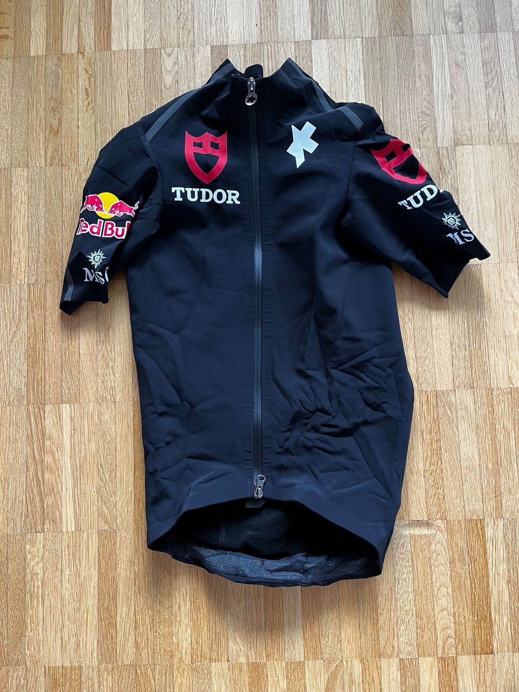 Assos Giacche: Assos Tudor Thermo Rain Jersey – Nuovo e nell'imballaggio originale da Emmenbrücke venduto da Rol.T