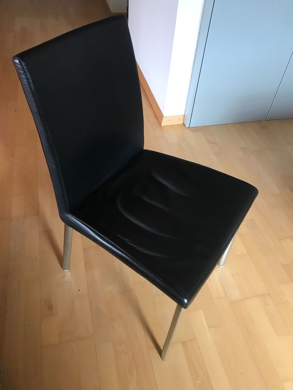 Tischset: Esstisch Massiv mit 6 Stühlen Leder – Gebraucht aus Berlingen von  5