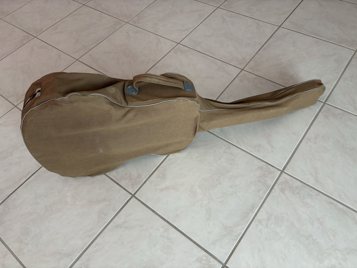 Kawai Strumenti musicali: Gitarre Kawai C370 mit Tasche – Usato da Zufikon venduto da eskilt 8