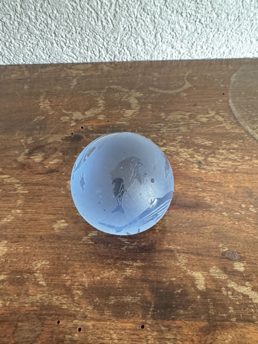 Murano Bicchieri: Glaskugel mit Delfin-Motiv, Briefbeschwerer – Usato da Hinterkappelen venduto da hugo_sophian 2